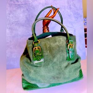 Emerald Green Leather & Suede Purse With Gold Tone Hardware EUC